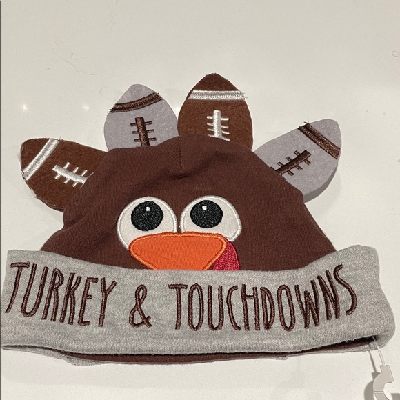 Turkey & Touchdowns Brown and Gray Baby Hat 0-6 Baby Essentials Thanksgiving New - Picture 6 of 6